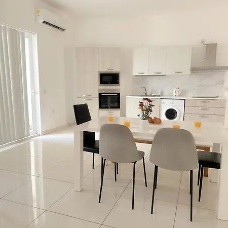 Lägenhet Lovely Flat Close To St Julians With 6 Beds In 3 For 8 People *
