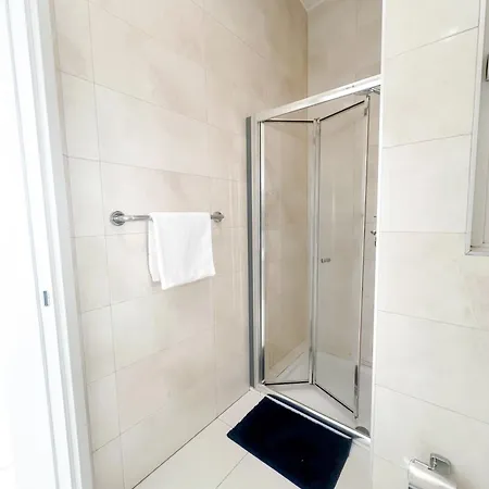 Lägenhet Lovely Flat Close To St Julians With 6 Beds In 3 For 8 People
