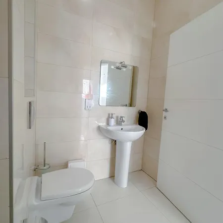 Lovely Flat Close To St Julians With 6 Beds In 3 For 8 People * Is-Swieqi