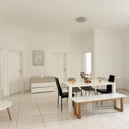 Lovely Flat Close To St Julians With 6 Beds In 3 For 8 People Апартаменты Is-Swieqi